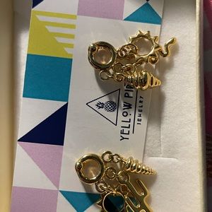 Yellow piña earrings